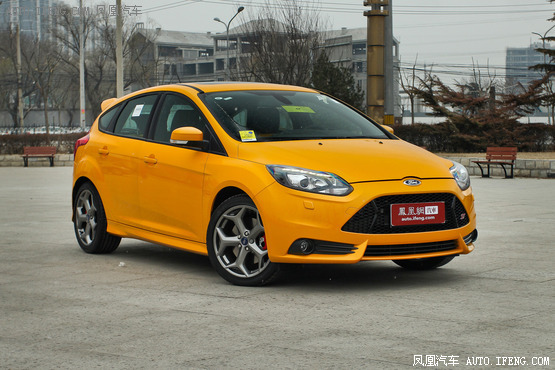 2013款 福特福克斯ST 2.0T 橙色版