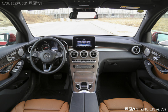 2016款 奔驰GLC 300 4MATIC 豪华型
