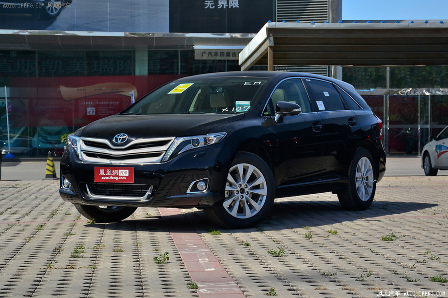 采用6速自动变速器进口丰田威飒越野