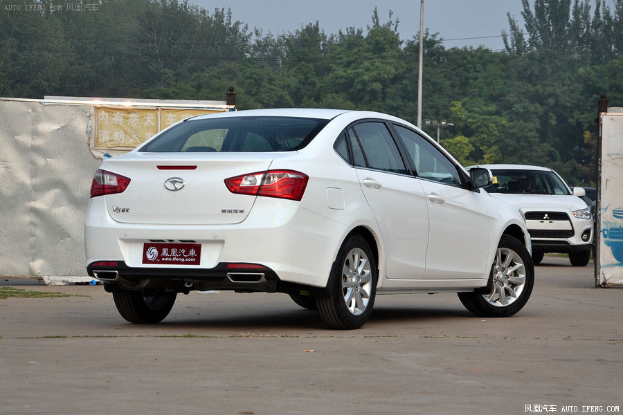 汽车图片 东南汽车 v5菱致  2015款 1.