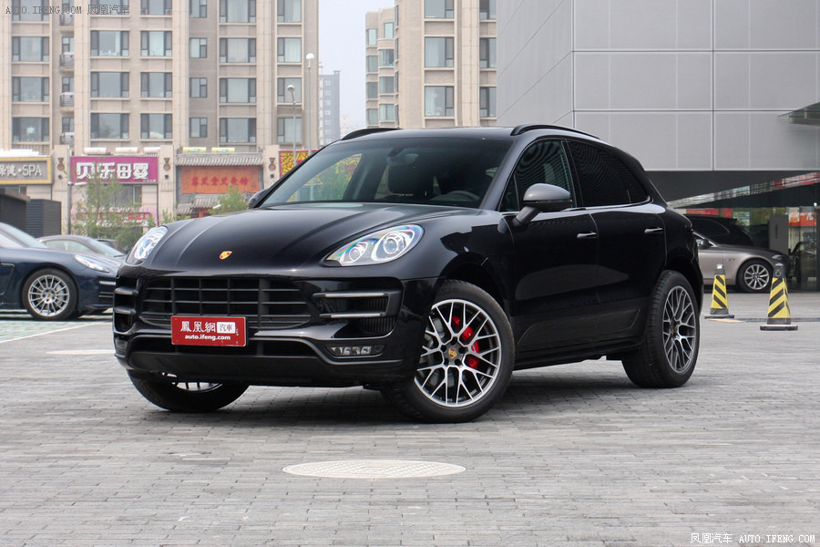 保时捷macan灵活把握领先的路无须分心